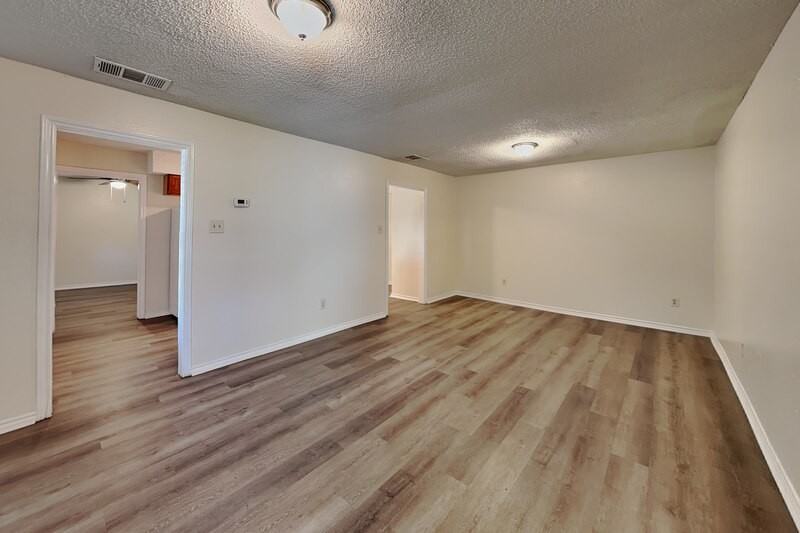 3405 Republic Dr - Photo 3 of 16
