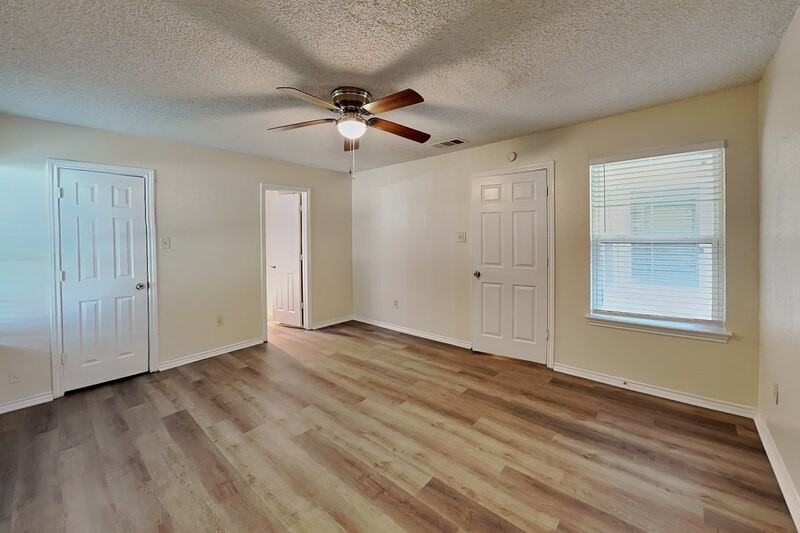 3405 Republic Dr - Photo 6 of 16