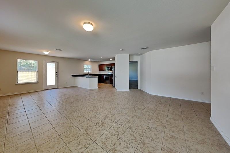 14625 Briarcrest Dr - Photo 4 of 16