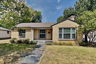 4345 Skillman St - Photo 1 of 1