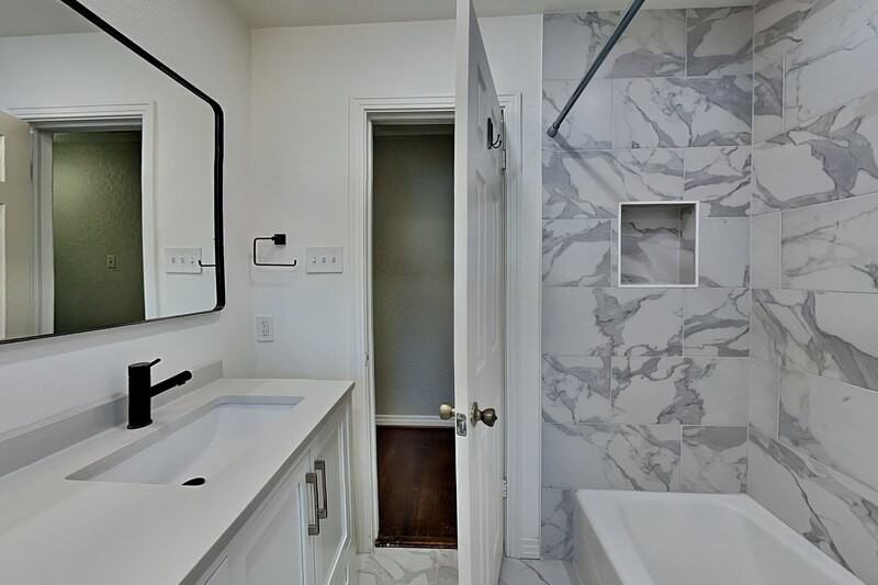 4345 Skillman St - Photo 7 of 16