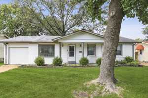 featured image of 2223 Farnham Ln