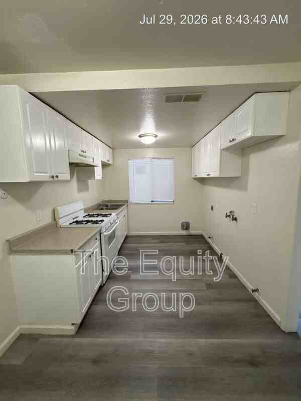 402 N West St - Photo 4 of 17