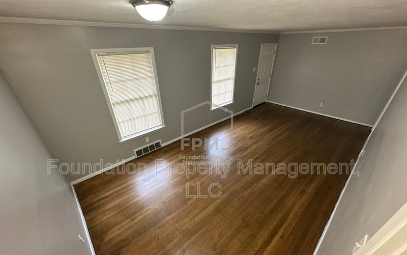 1617 Haywood Ave - Photo 7 of 18
