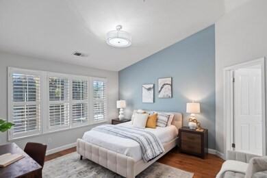 378 Redondo Terrace - Photo 3 of 4