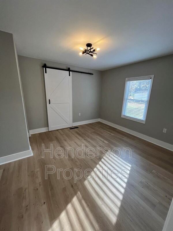 2001 Plaza Ave - Photo 6 of 10