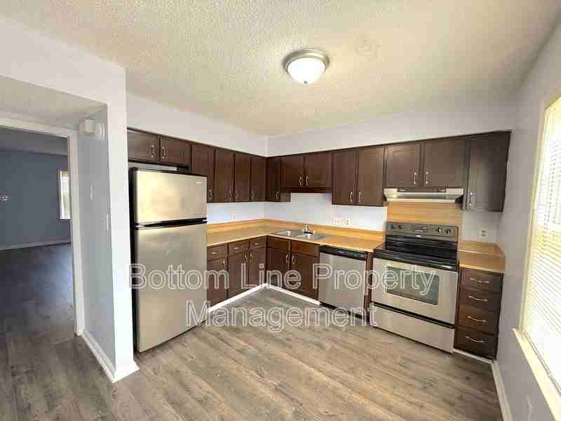 4633 Old Lantern Way - Photo 3 of 14