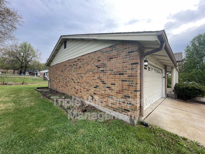 1725 Orletto Way - Photo 4 of 42
