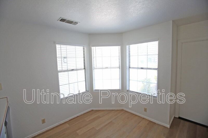 8334 W Maryland Ave - Photo 3 of 18