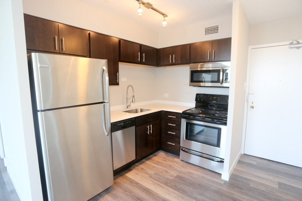5600 N Sheridan Rd #7C - Photo 2 of 14