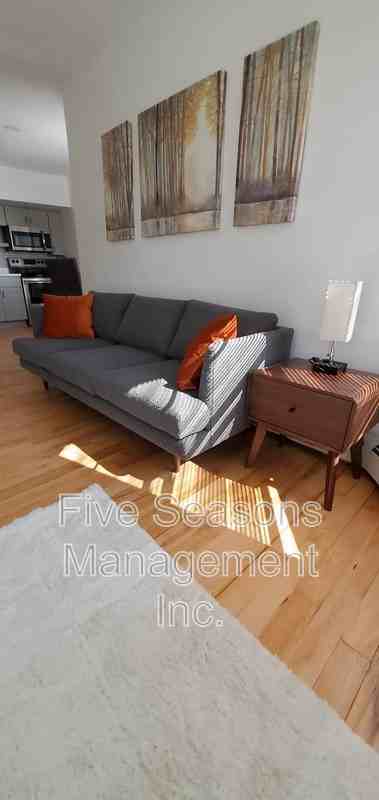 94 N Winooski Ave - Photo 5 of 12