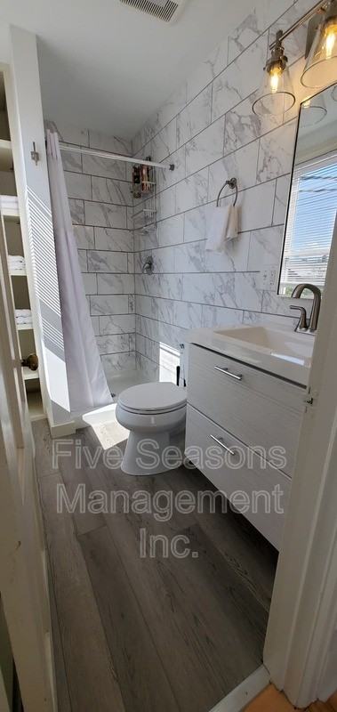 94 N Winooski Ave - Photo 7 of 12