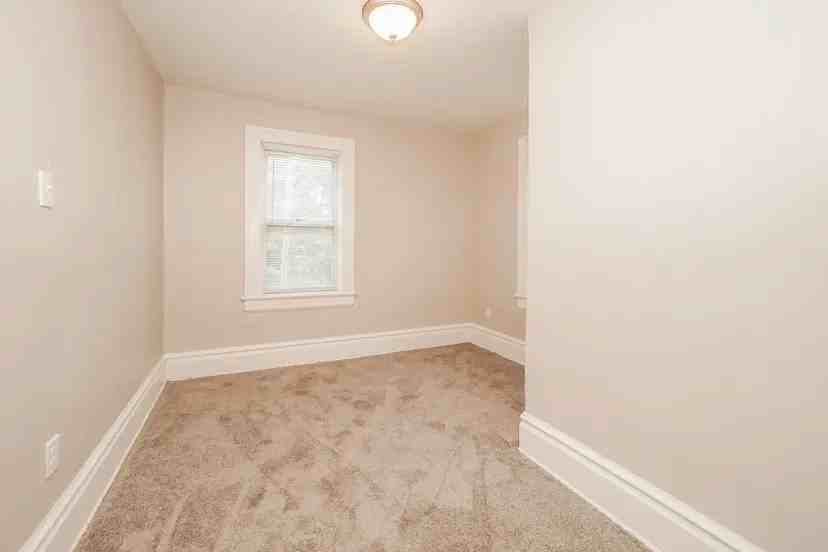 586 Johnston Court - Photo 3 of 8