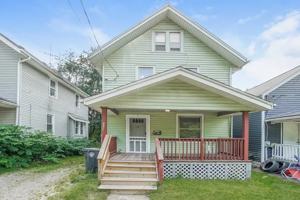 featured image of 586 Johnston Court