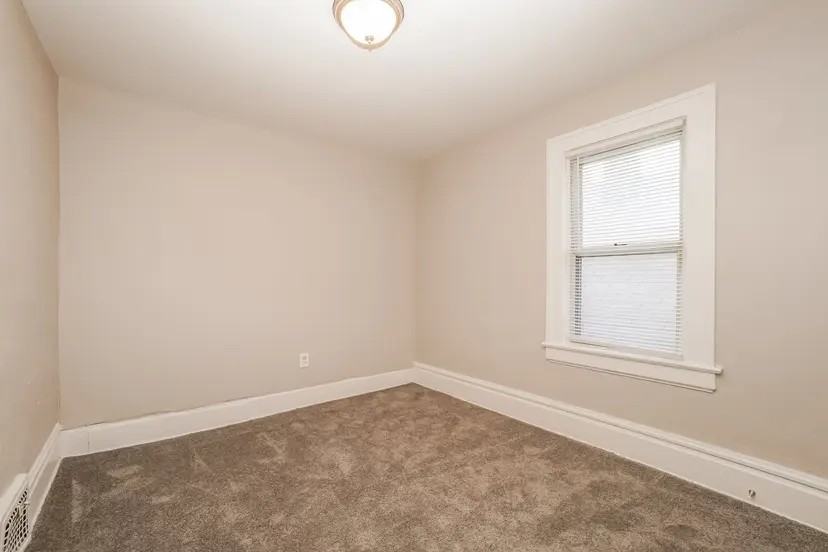 586 Johnston Court - Photo 6 of 8