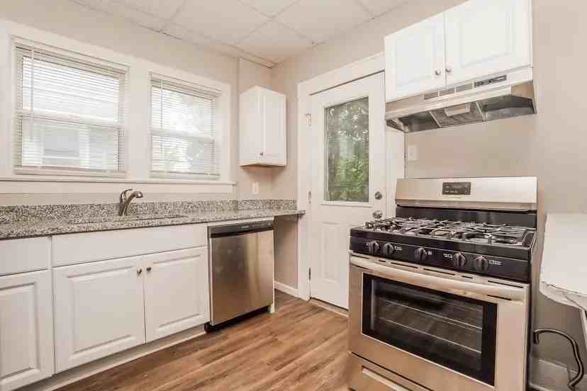586 Johnston Court - Photo 7 of 8