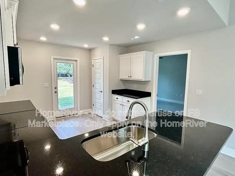 4964 Muldoon Pointe Rd - Photo 4 of 13