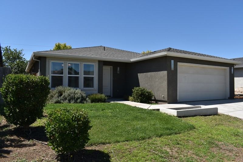 524 Janell Ct - Photo 2 of 37