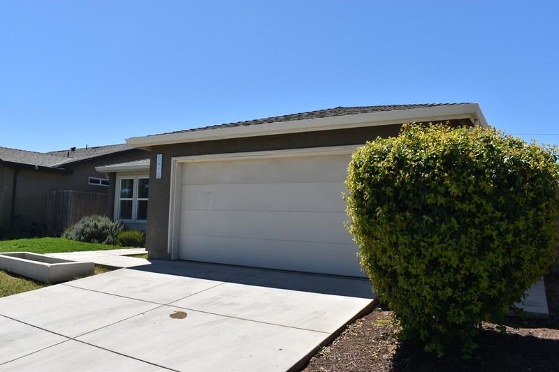 524 Janell Ct - Photo 3 of 37