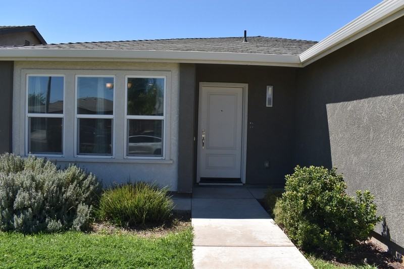 524 Janell Ct - Photo 4 of 37