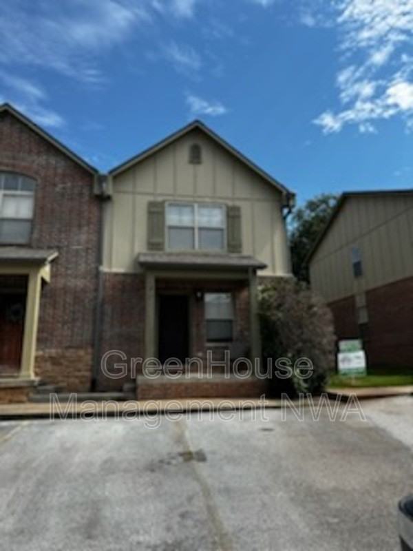 2210 Karrington Rdg