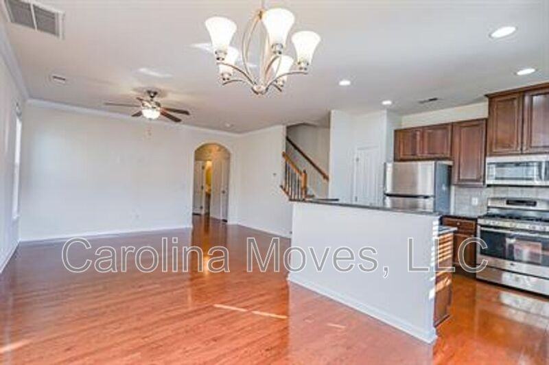 414 Christiane Way - Photo 3 of 19