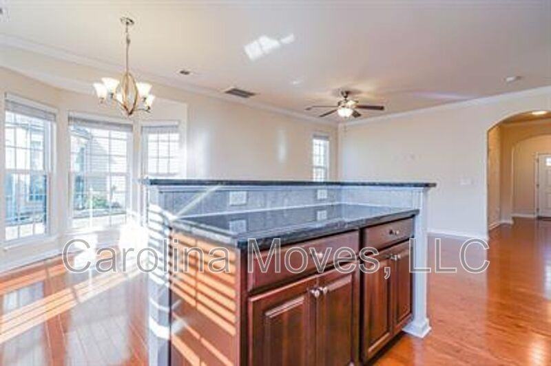 414 Christiane Way - Photo 4 of 19
