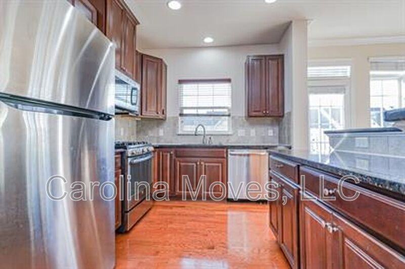 414 Christiane Way - Photo 5 of 19