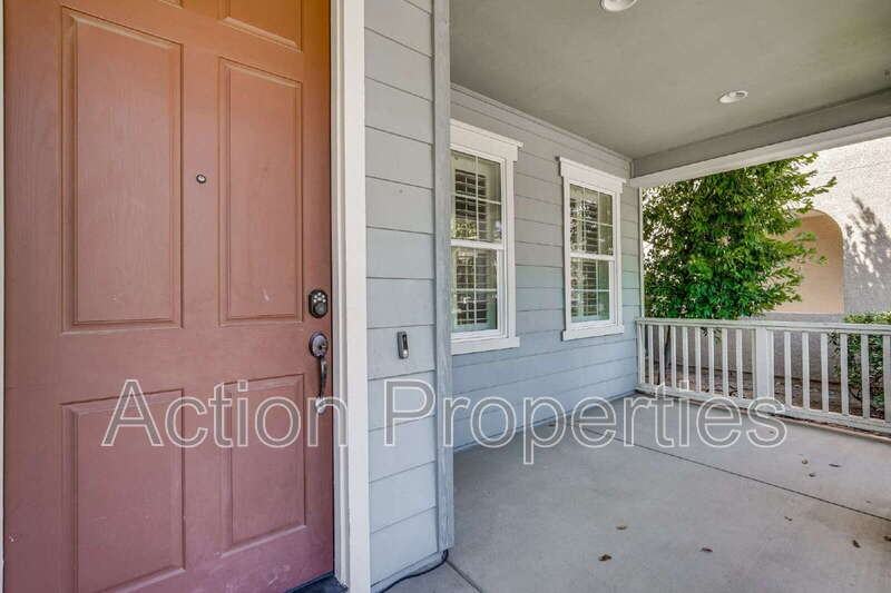 675 W Esplanade Dr - Photo 2 of 38