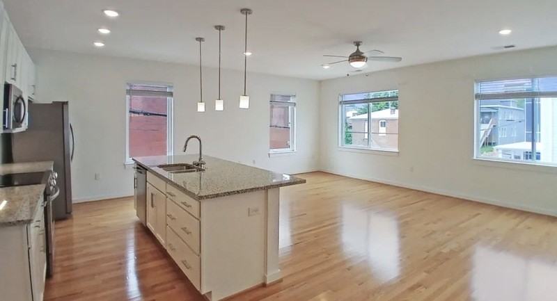 1219 Bainbridge St #B - Photo 2 of 12