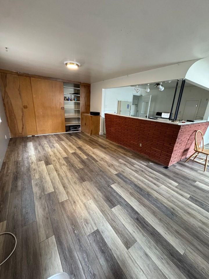 912 22nd St - Photo 3 of 15