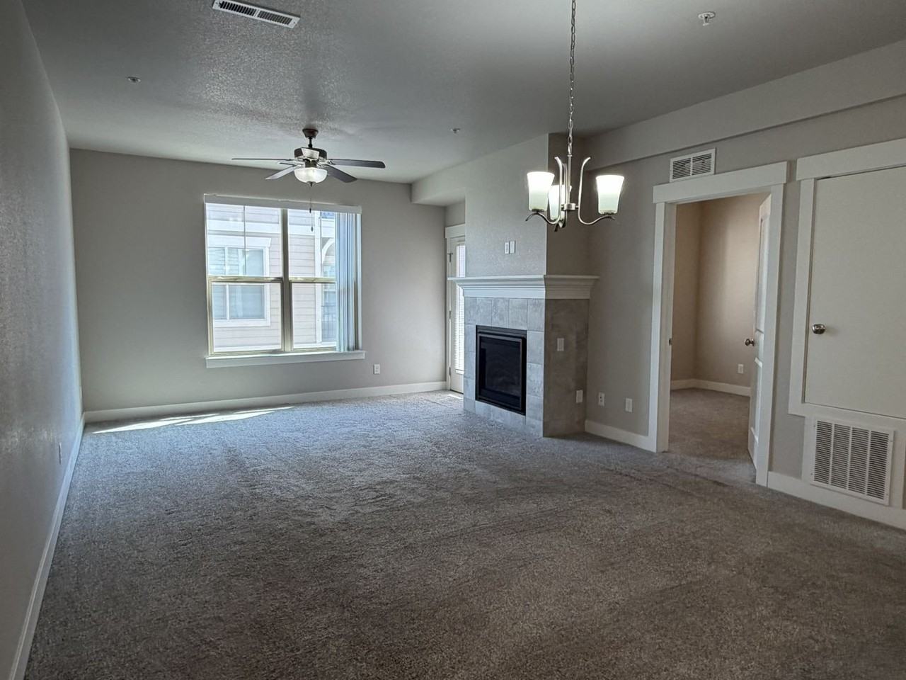 4642 Hahns Peak Dr - Photo 2 of 17