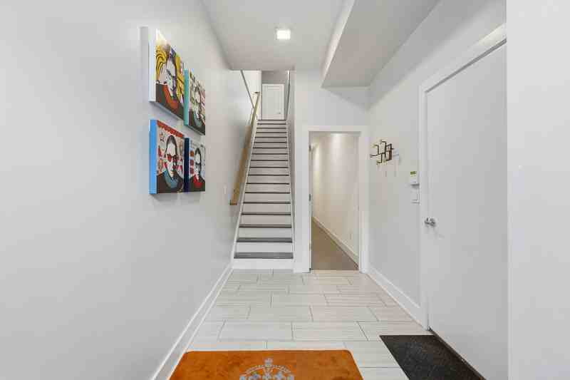 311 38th St - Photo 2 of 30