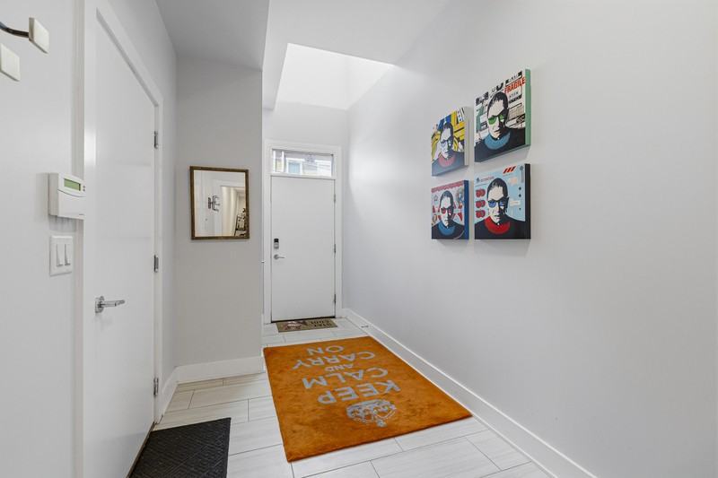 311 38th St - Photo 3 of 30