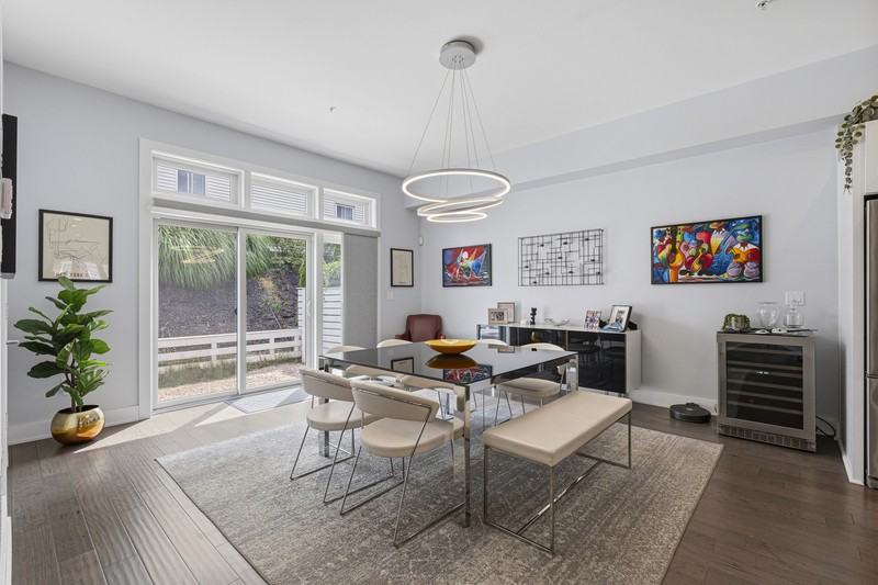311 38th St - Photo 4 of 30