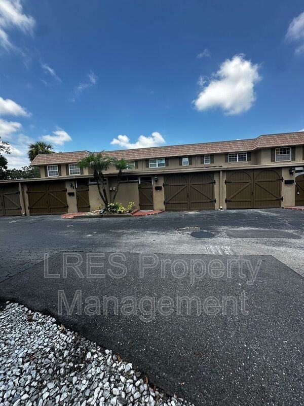 3104 Harrison Ave #11 - Photo 3 of 40