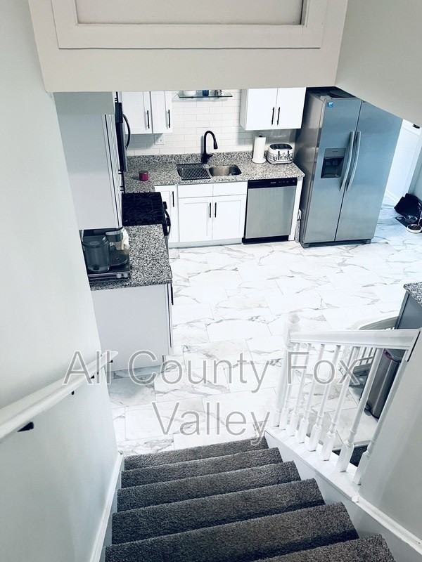 9224 S Turner Ave - Photo 7 of 36