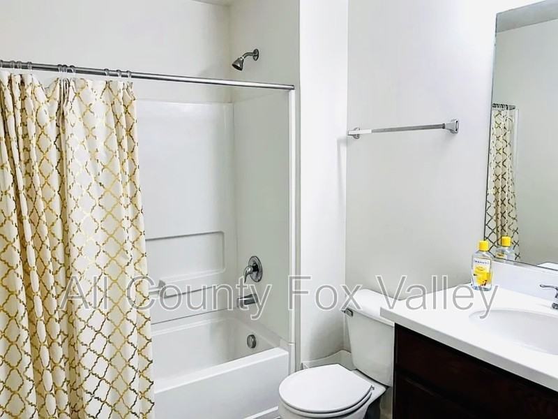 434 Town Center Blvd - Photo 5 of 11