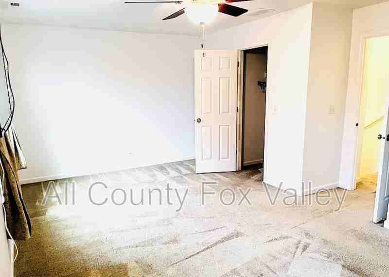 434 Town Center Blvd - Photo 6 of 11