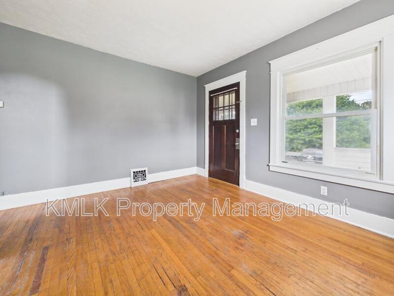 51 Prospect St - Photo 4 of 32