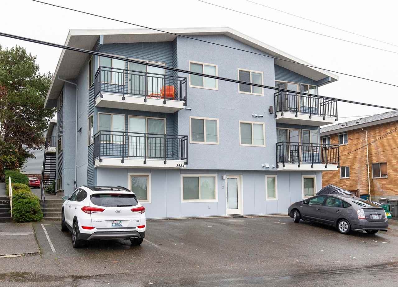 Phinney 12 Apartments - Photo 2 of 5