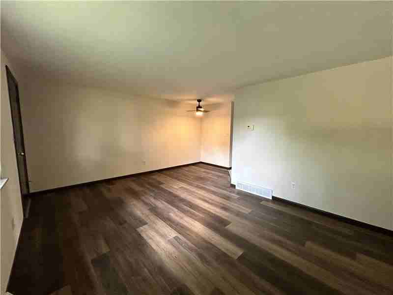 58 Decca Ln #3 - Photo 3 of 7