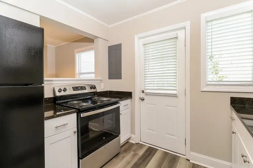 1109 Ellen Avenue - Photo 4 of 6