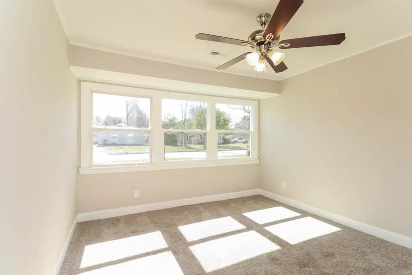1109 Ellen Avenue - Photo 5 of 6