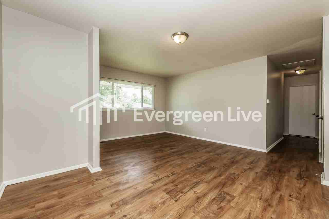 340 Madora Ave - Photo 4 of 15