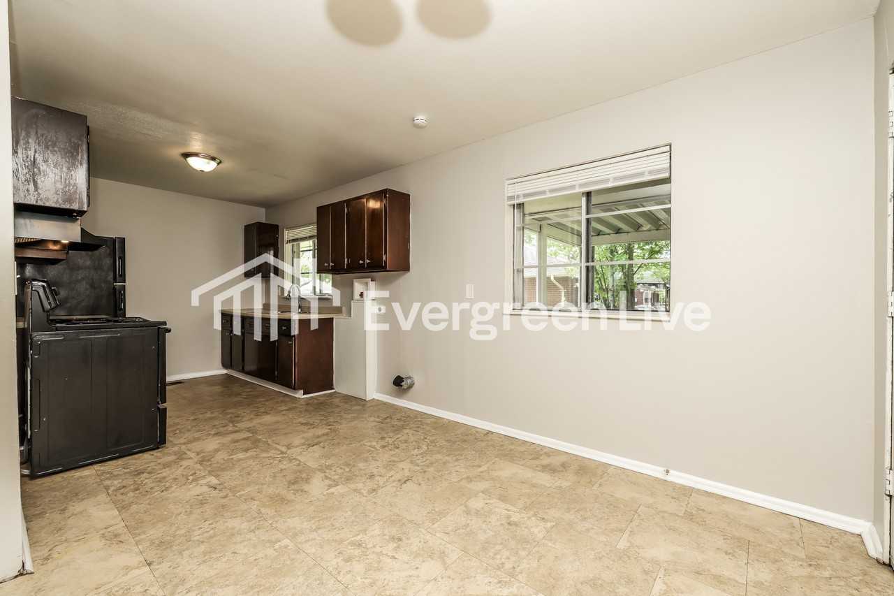 340 Madora Ave - Photo 5 of 15