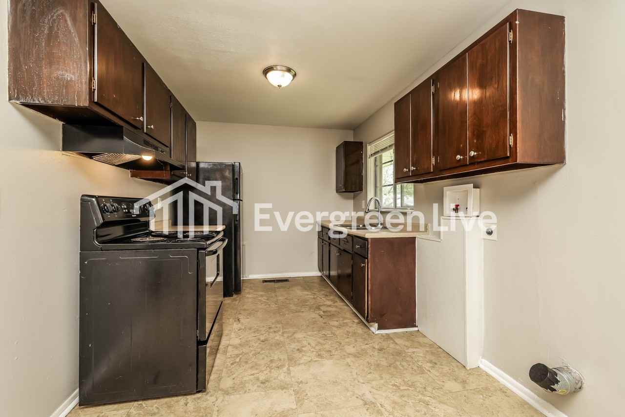 340 Madora Ave - Photo 6 of 15