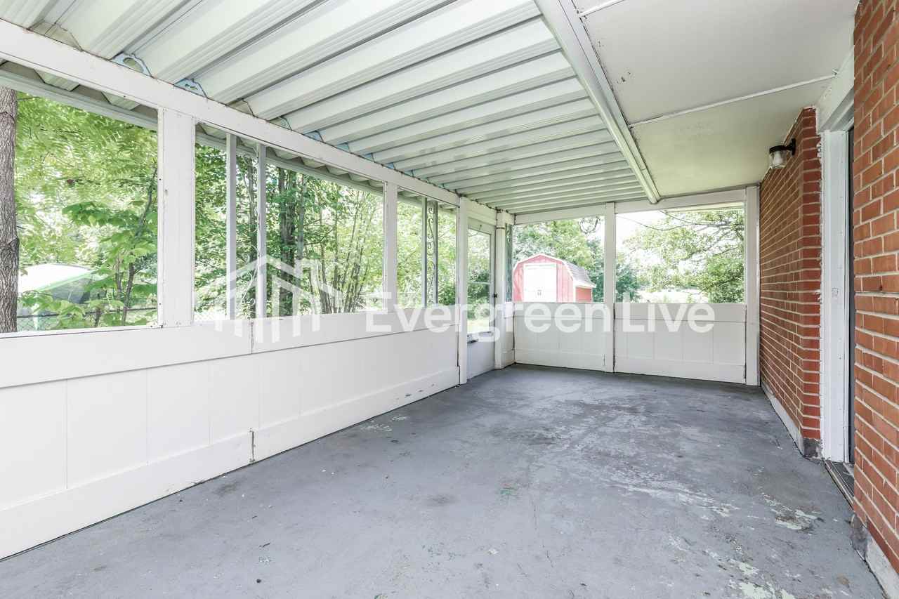 340 Madora Ave - Photo 7 of 15