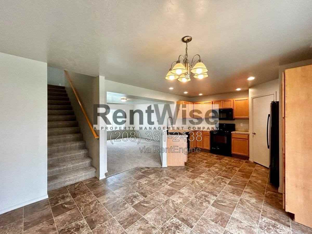 119 E Walcott Lake Dr - Photo 4 of 9