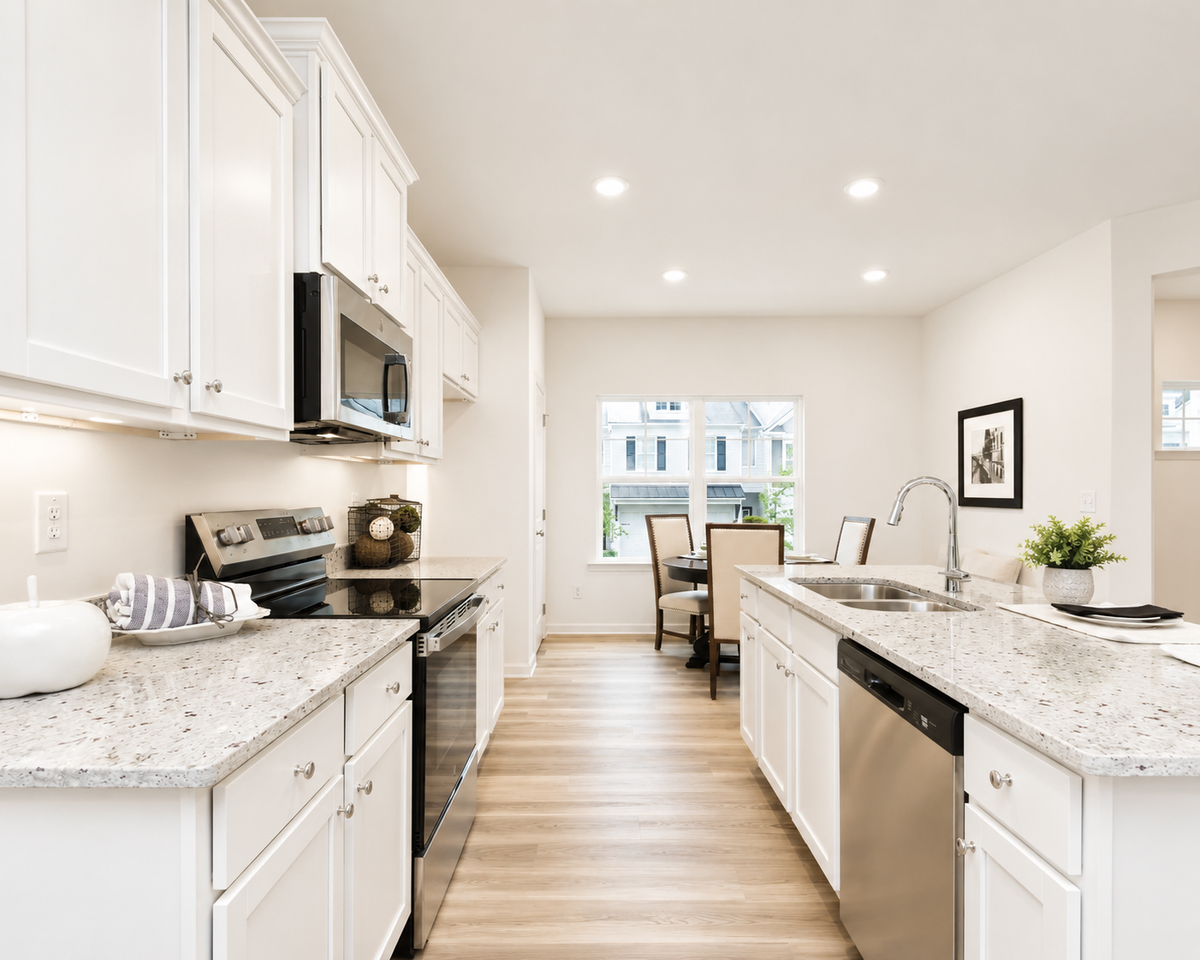 2056 Woodbine Wy - Photo 3 of 17